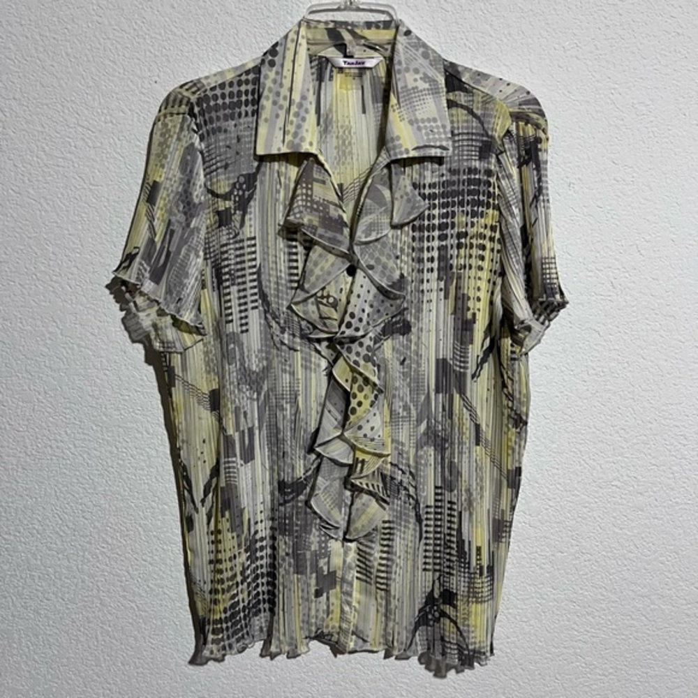 TanJay Yellow Gray White Printed Short Sleeve Blouse 16